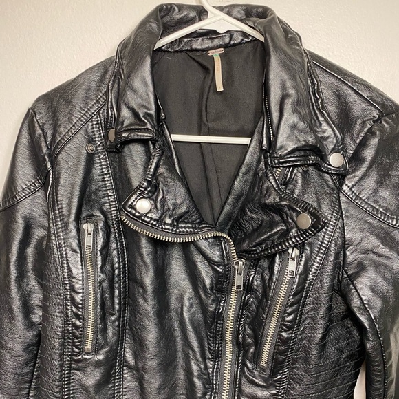 Free People Vegan Leather Moto Jacket Size 6 - Picture 2 of 10